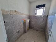   , , mala slika 10