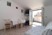   , , mala slika 8