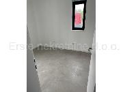   , , mala slika 11